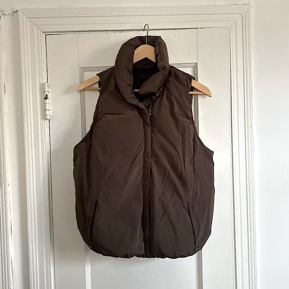 Gap puffer vest